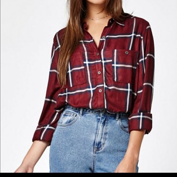 Kendall & Kylie Tops - Kendall & Kylie Women's Red Plaid Henley Top M
